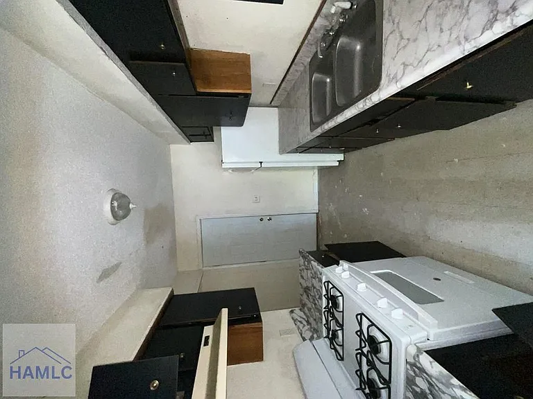 814 Lesa St — Photo 10