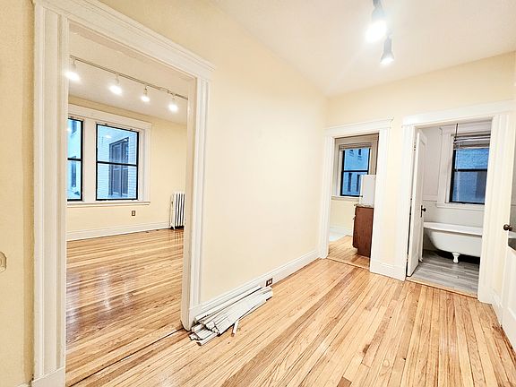 5th image of 15 Park Dr APT 7