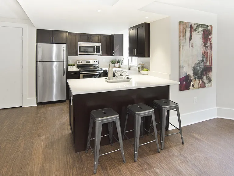 Sedgwick Gardens Apartments — Photo 9