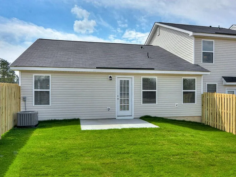 427 Amesbury Dr — Photo 17