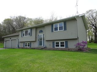 E7214 Oak Knoll Dr, Viroqua, WI 54665