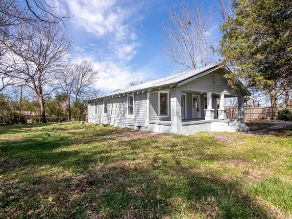 206 4th St W, Warrior, AL 35180