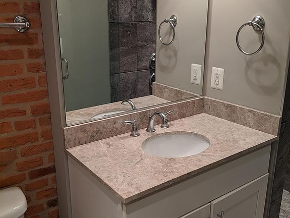 Upstairs bathroom (1/2)