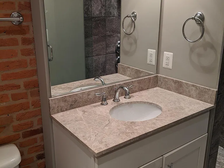 Upstairs bathroom (1/2)