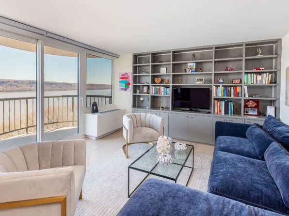 2521 Palisade Avenue 8C image 3 of 17