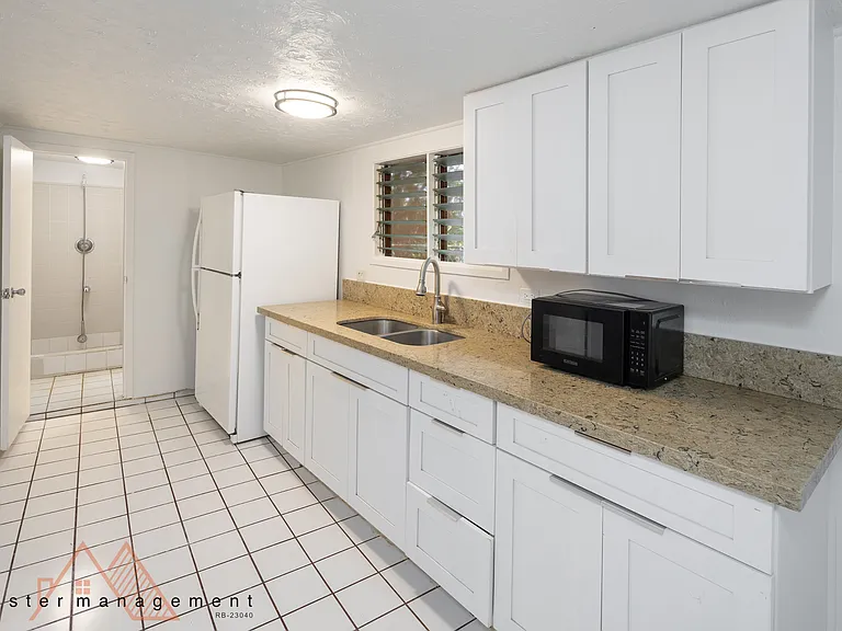 1322 Olino St #C — Photo 3