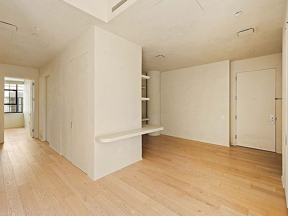 4th image of 168 Plymouth St #5A