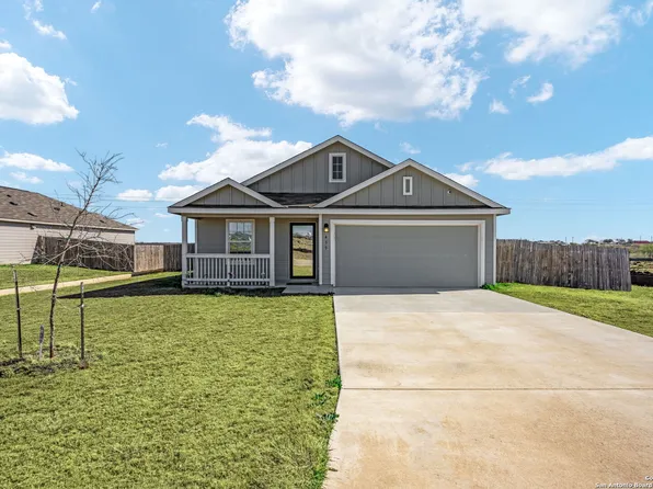 439 AGAVE CIR, Jourdanton, TX 78026