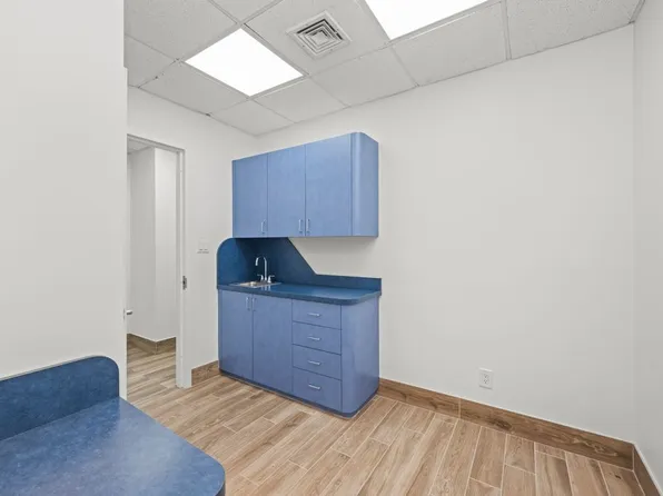 248 Avenue P image 32 of 51