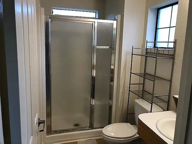 1 bed, 1.0 bath, 799 sqft, $800 — Photo 2