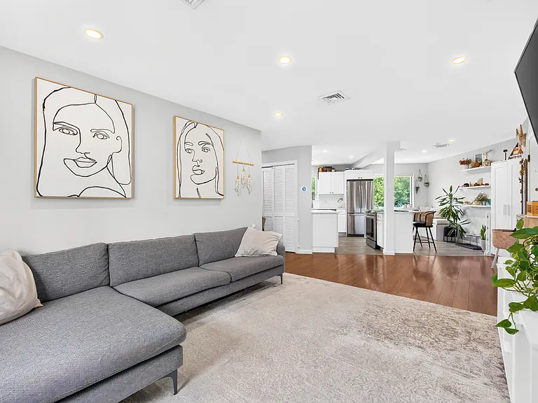 311 Palisade Ave #2A — Photo 1