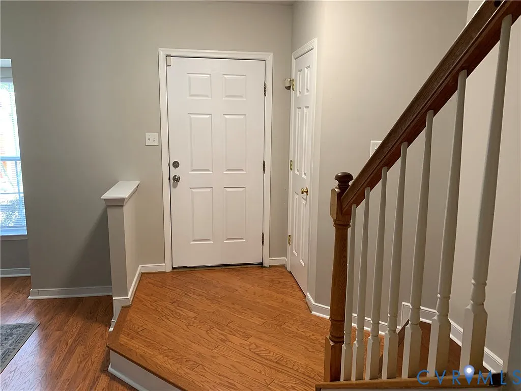 3 bed, 2.5 bath, 1452 sqft, $2,375 — Photo 2