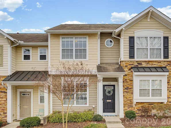 122 Chimney Rock Ln, Fort Mill, SC 29708