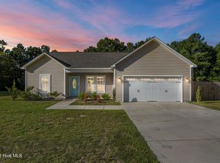 139 Queens Haven Road, Hubert, NC 28539