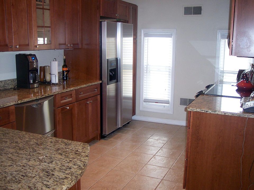 2nd image of 6 O St SW #2