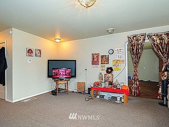 3rd image of 17130 13th Ave W