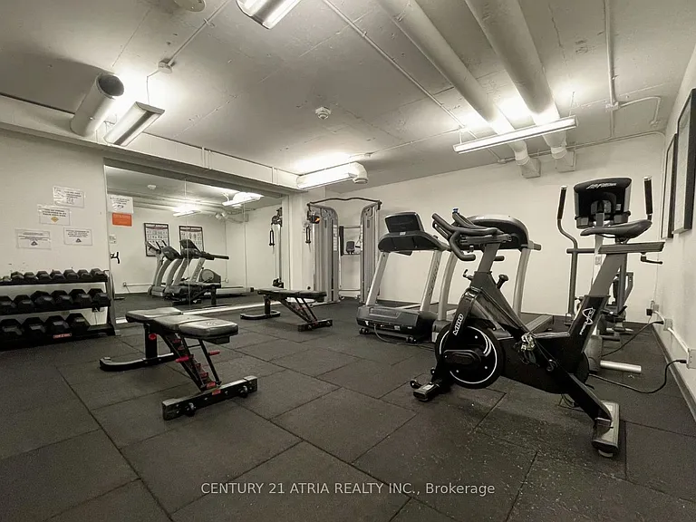 650 King St W #311 — Photo 26