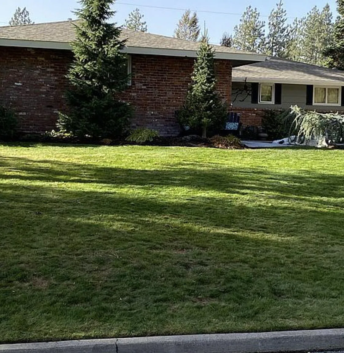 5 bed, 2886 sqft, $3,200 — Photo 2