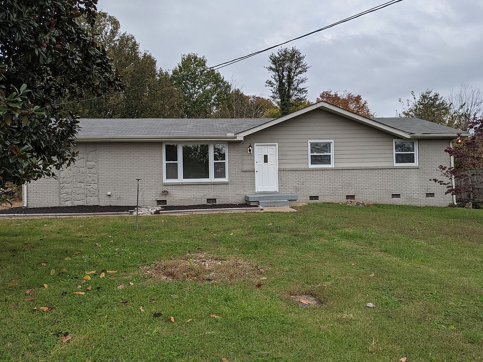 1st image of 2805 Creekview Dr