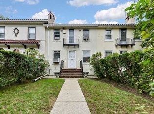 6830 Fleet St, Flushing, NY 11375