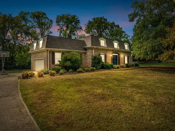 103 Lexington Sta, Hendersonville, TN 37075