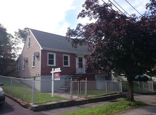 9 Blueview Rd, West Roxbury, MA 02132