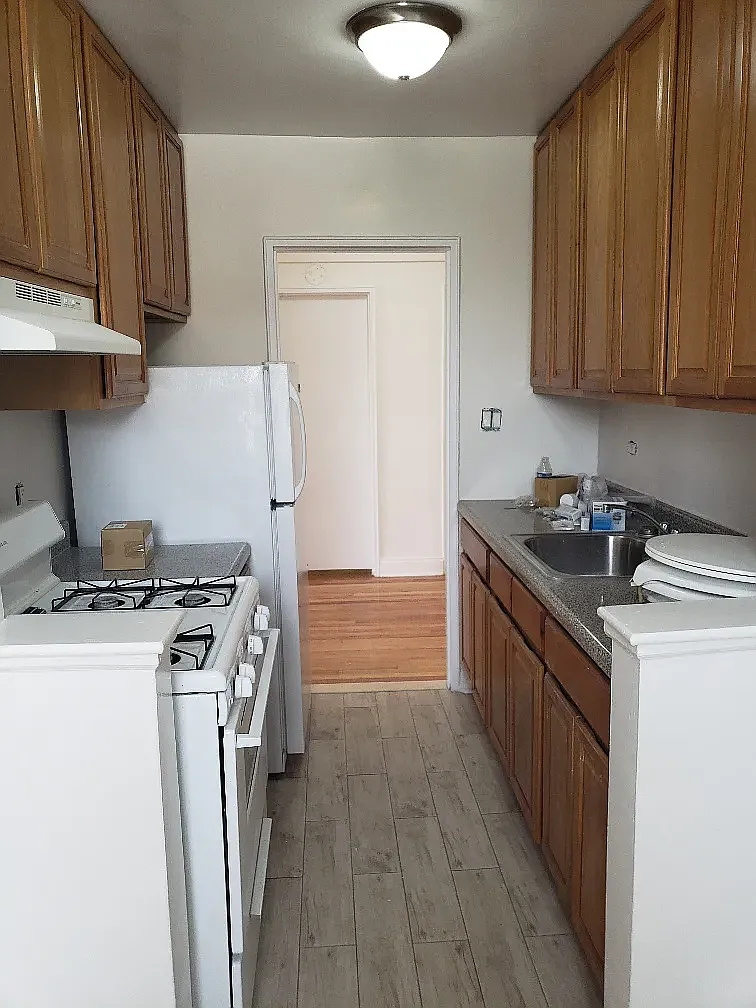 2355 East 12th Street — Photo 3