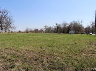 102 S Caroline Ave, Bellflower, MO