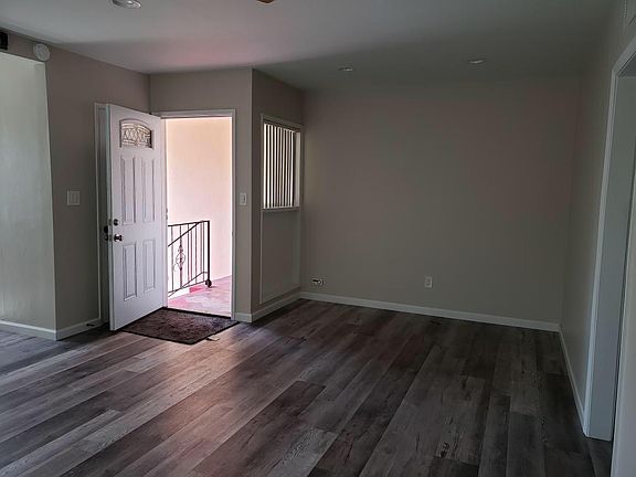 4th image of 8604 Hurlbut St