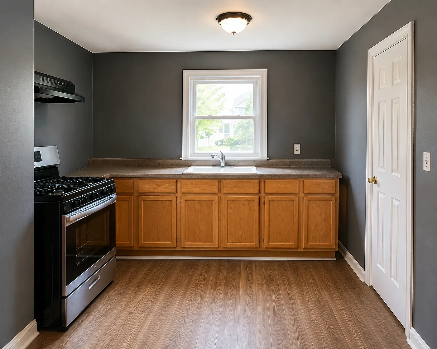 3 bed, 1200 sqft, $2,195 — Photo 2
