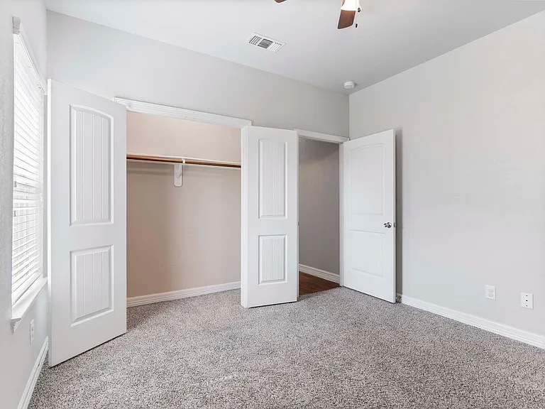 244 Mossy Meadow Dr — Photo 16