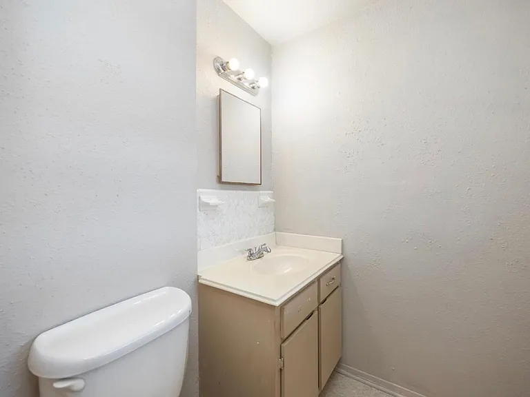 6134 Balbo St — Photo 10