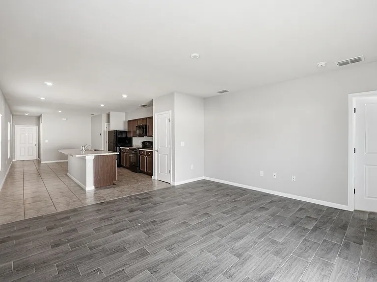 1530 Finnigan Cir — Photo 11