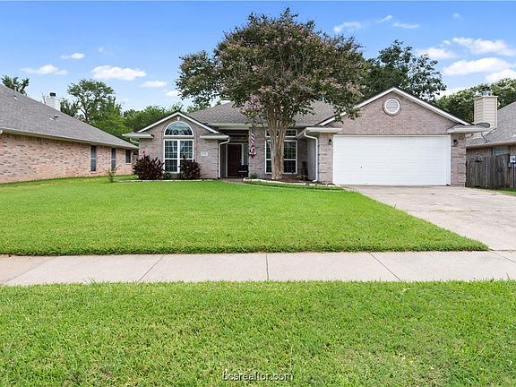 2nd image of 1710 Starling Dr