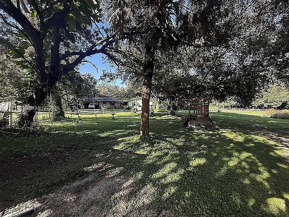 2nd image of 23261 Tuckahoe Rd