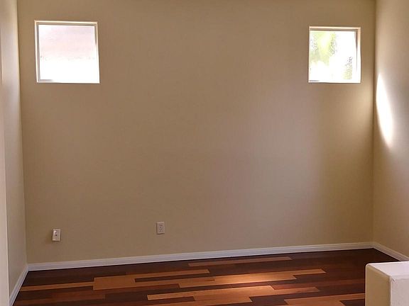 4th image of 2327 S Cordoban Ln