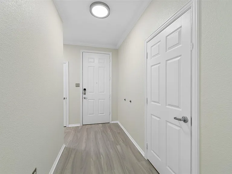 5712 Eureka Bnd — Photo 10