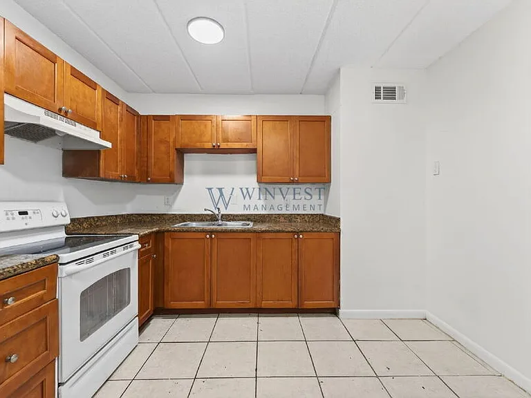 Presidential View Apartments — Photo 21