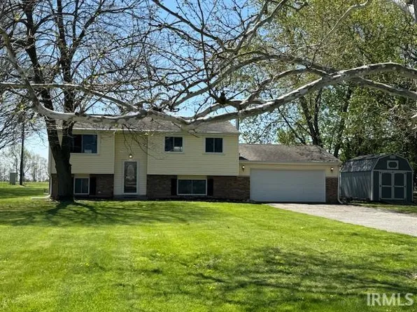 2127 Sycamore Dr, Rochester, IN 46975