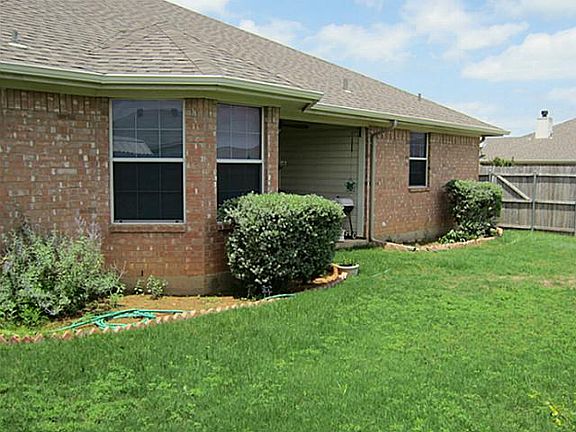 4th image of 1637 Turtledove Dr