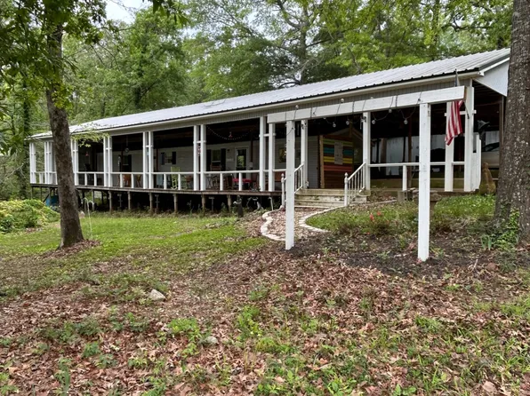 52 Gilbert Bay Dr, Florien, LA 71429