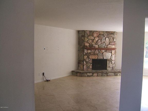 4th image of 5515 E Laurel Ln