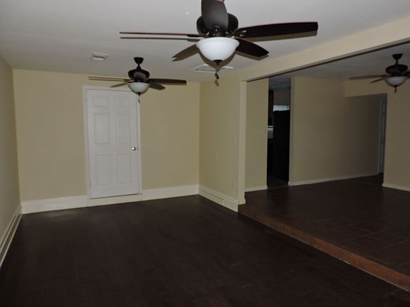 3rd image of 1117 Medford Ave