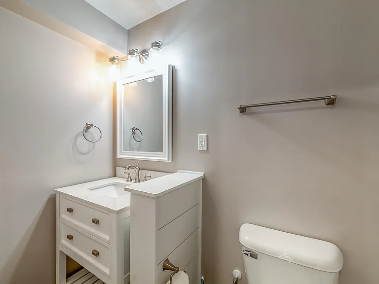 6918 Peninsula Dr NE — Photo 29