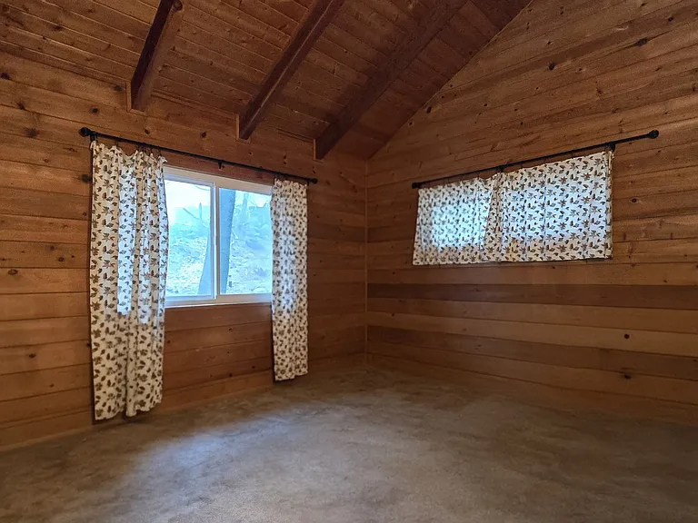 Upstairs Bedroom 1