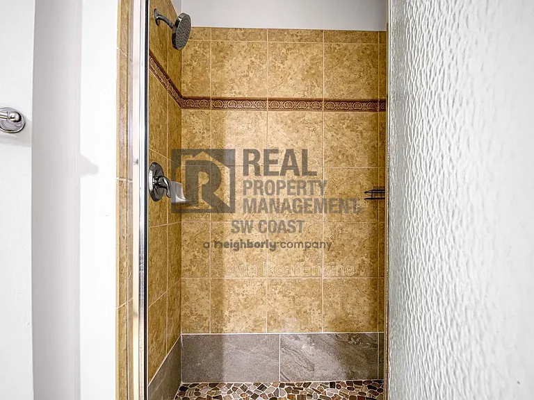 27020 Adriana Cir #201 — Photo 19