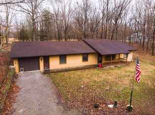 2064 County Road 415 E, Xenia, IL 62899