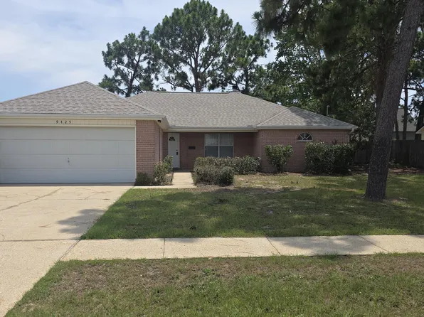 9425 Victoria Ln, Navarre, FL 32566