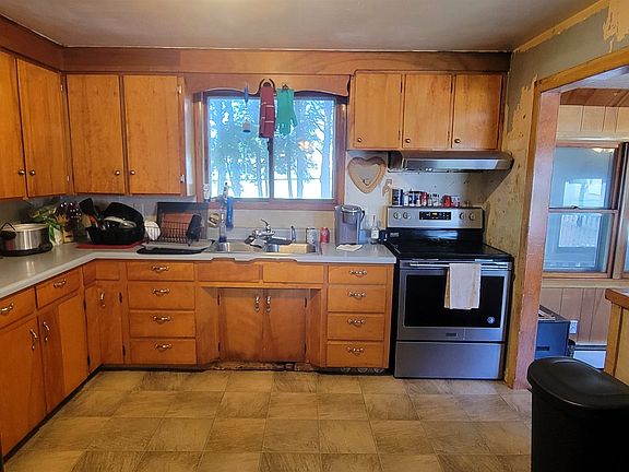 3rd image of 79 Hinsdale Heights