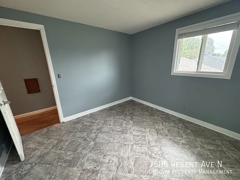 7509 Regent Ave N — Photo 13